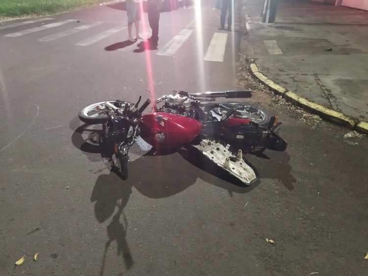 Acidente entre motocicletas deixa dois feridos em Vilhena; um dos condutores sofreu fratura na perna
