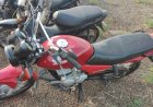Dupla armada rouba motocicleta em Cerejeiras; menor é apreendido e celular recuperado