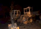 Máquinas do DER são destruídas em incêndio criminoso na RO-471, em Cacoal