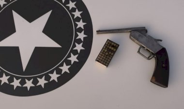 Mulher é presa com arma e munições após sair de ponto suspeito de tráfico em Cerejeiras