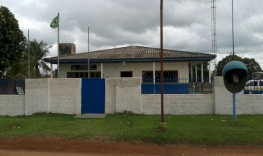 Mulher com tornozeleira eletrônica é presa após invadir residência em Cerejeiras