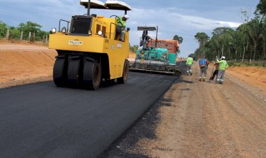 Governo de Rondônia avança com obras de asfalto em municípios do Cone Sul