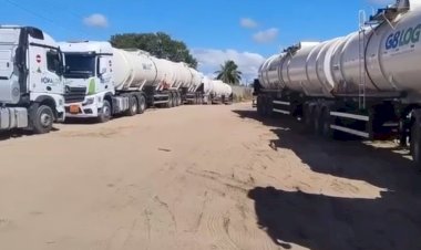 Após megaoperação, carretas de combustível vinculadas ao PCC são deixadas em Camaçari (BA)