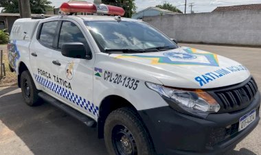 Mulher é presa após ameaçar casal com facão por som alto em Corumbiara