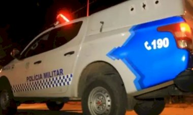 CHUPINGUAIA: Mulher com mandado de prisão é detida portando faca durante patrulhamento