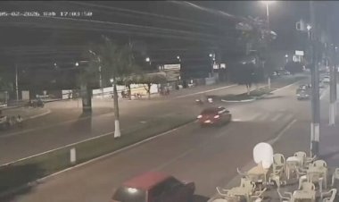 Cerejeiras: motociclista é atingido por carro após invadir preferencial; acidente foi registrado por câmera