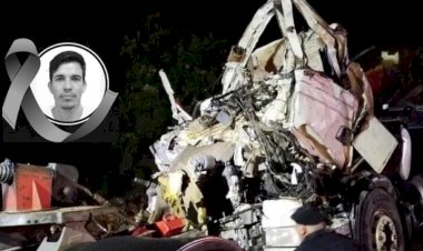 CAMINHONEIRO DE JARU MORRE EM COLISÃO ENTRE CARRETAS NA BR-163, NO PARANÁ