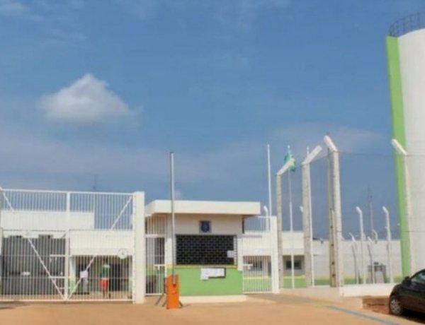 Mulher é presa ao tentar entrar em presídio de Porto Velho com drogas escondidas no corpo