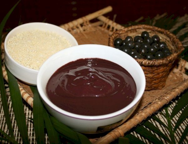 Mulher evita ingerir açaí suspeito e escapa de possível tentativa de envenenamento em Rondônia