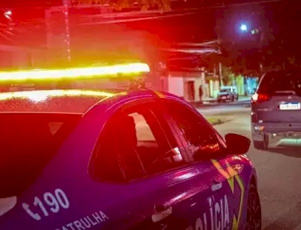 Criminosos invadem relojoaria no centro de Porto Velho e furtam dezenas de relógios