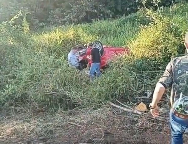 Tragédia na BR-364: colisão entre carro e bitrem deixa cinco mortos em Porto Velho