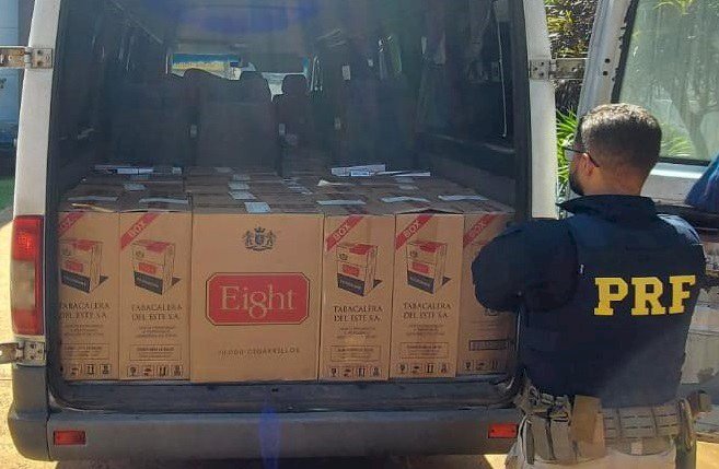 PRF apreende quase 20 mil maços de cigarros contrabandeados na BR-364, em Rondônia