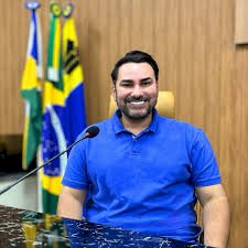 Vereador Marcos Combate critica gestão da Semed e diz que PF pode investigar secretário Leonardo Leocádio