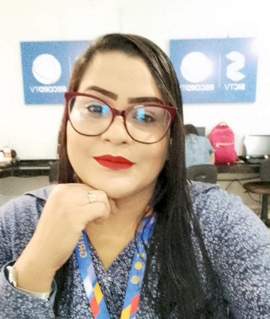 Jornalista Acácia Cavalcanti sofre parada cardíaca durante tratamento e mobiliza corrente de solidariedade