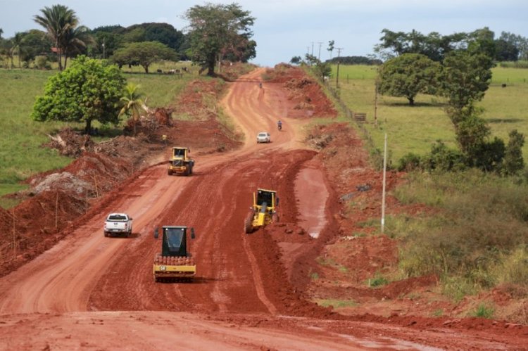 Rodovia do Boi recebe manutenção em trecho de 27 km no Cone Sul de Rondônia