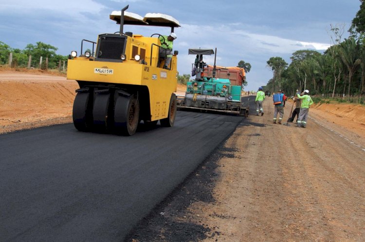 Governo de Rondônia avança com obras de asfalto em municípios do Cone Sul