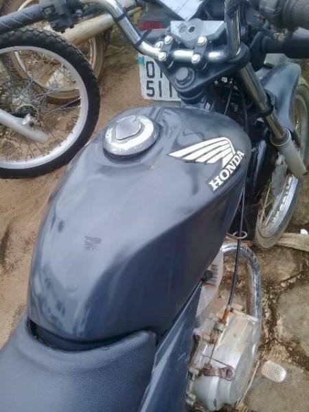 Polícia recupera moto furtada após proprietário passar mal e deixá-la estacionada em Vilhena