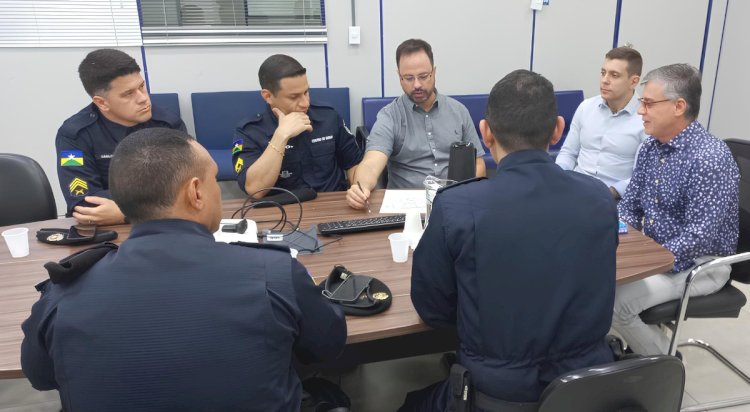 Secretário de Regularização de Porto Velho é denunciado à OAB por atuar como advogado em ação contra famílias no Porto de Cristo