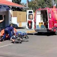 Ciclista em bicicleta elétrica sofre queda e é socorrido pelo Corpo de Bombeiros em Vilhena