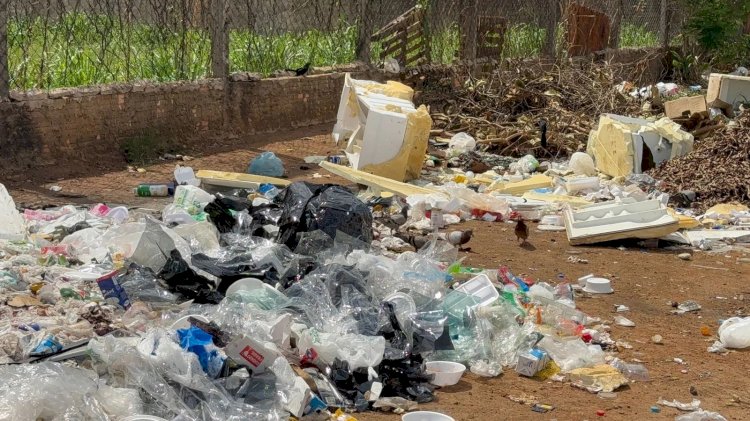 Bairros e distritos de Porto Velho enfrentam acúmulo de lixo após troca de empresa de coleta