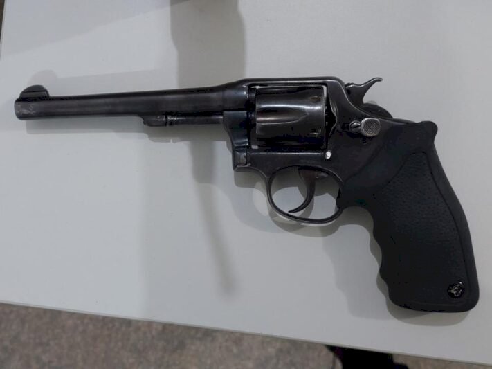 Adolescente é apreendido após roubo de moto e tentativa de homicídio em Vilhena; comparsa segue foragido