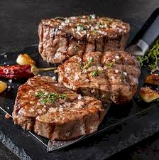 Funcionária e namorado são detidos suspeitos de desviar carne de restaurante em Vilhena