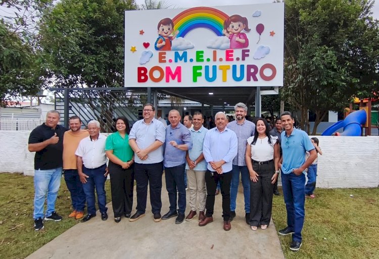 Ezequiel Neiva entrega escola reconstruída em Machadinho e anuncia mais de R$ 3 milhões em investimentos na Educação