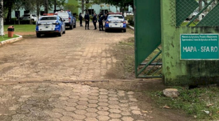 Vigilante é baleado durante troca de tiros em prédio do Ministério da Agricultura, em Porto Velho