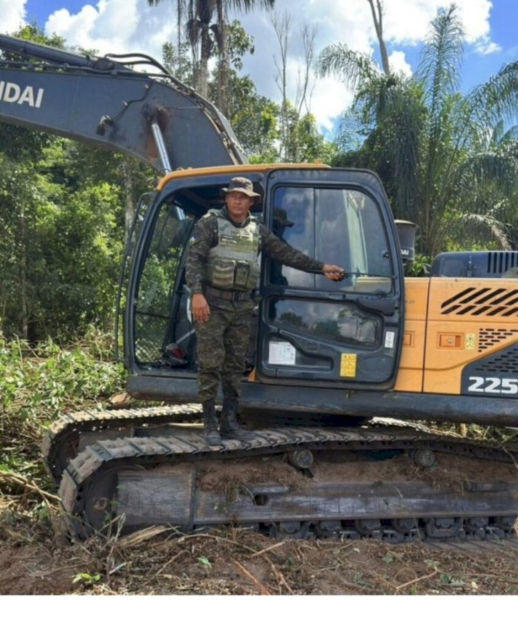Operação ambiental apreende escavadeira e embarga área por desmatamento irregular em São Miguel do Guaporé