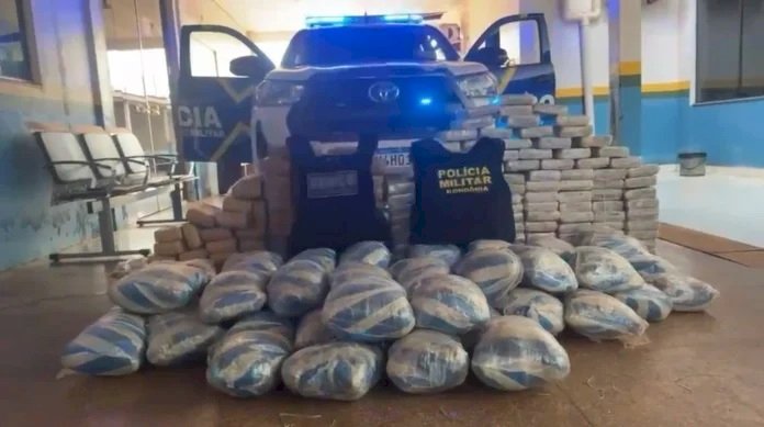 Ação integrada apreende cerca de 250 quilos de material suspeito de ser skunk em São Francisco do Guaporé
