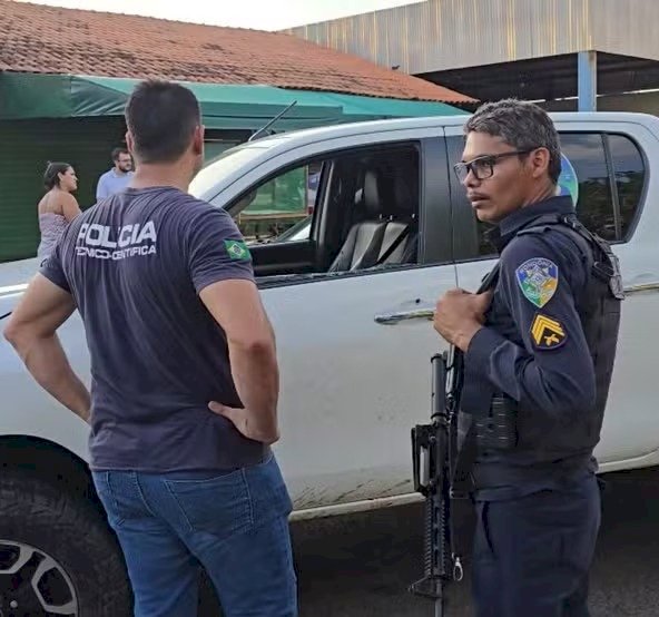 Homem é assassinado a tiros dentro de caminhonete enquanto estava com filha de 5 anos em Ariquemes